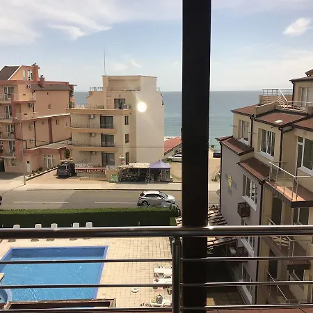 Sunny House Family Complex 3*