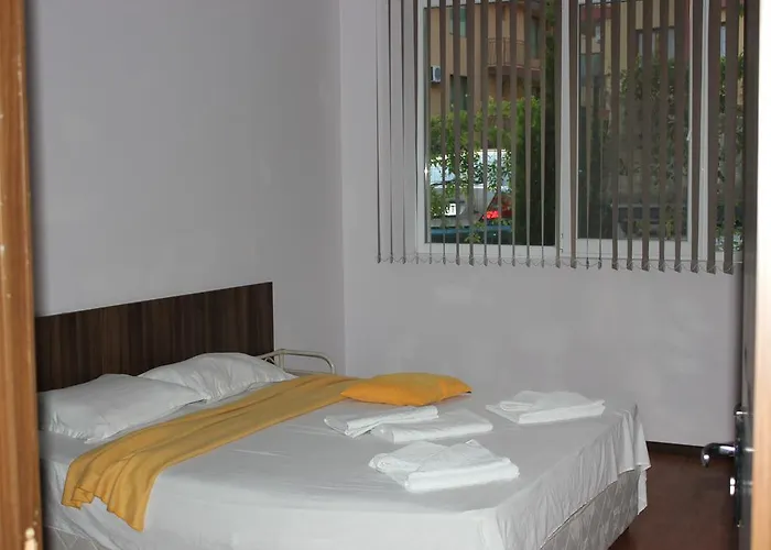 아파트호텔 Sunny House Family Complex 네세부르