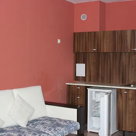 Sunny House Family Complex מלון דירות 3*