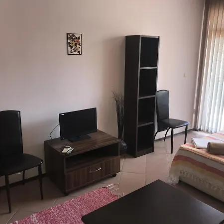Sunny House Family Complex * نيسيبار