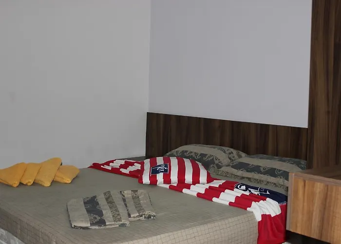 Sunny House Family Complex 公寓式酒店 3*