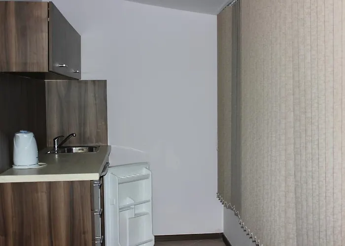 Sunny House Family Complex 公寓式酒店