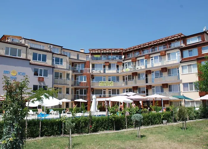 Sunny House Family Complex 公寓式酒店 3*