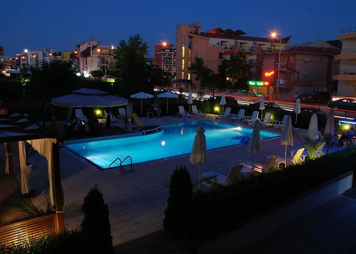 Sunny House Family Complex 3* 内塞伯尔