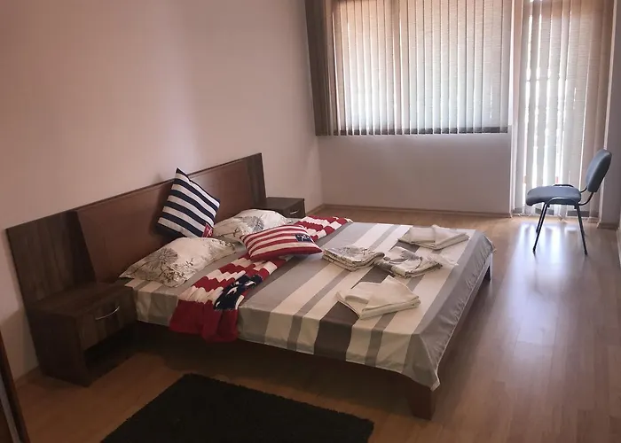 Sunny House Family Complex 公寓式酒店 3*